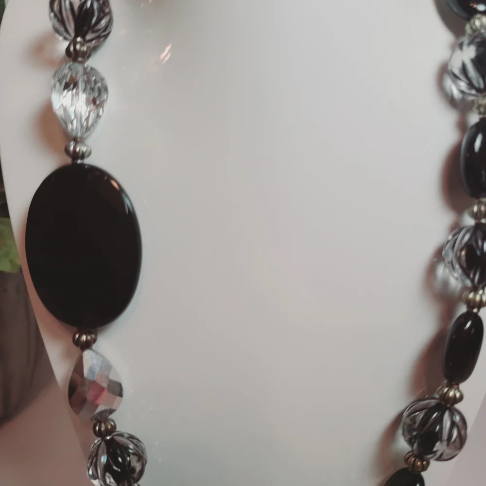 Black & Clear Beaded Statement Necklace with Large Faceted Pendant – 20